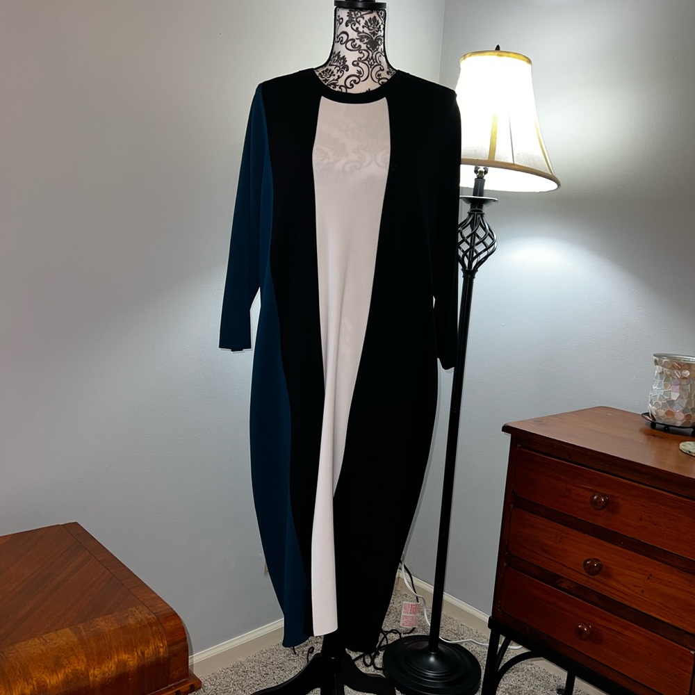 INC International Concepts white black & blue dress